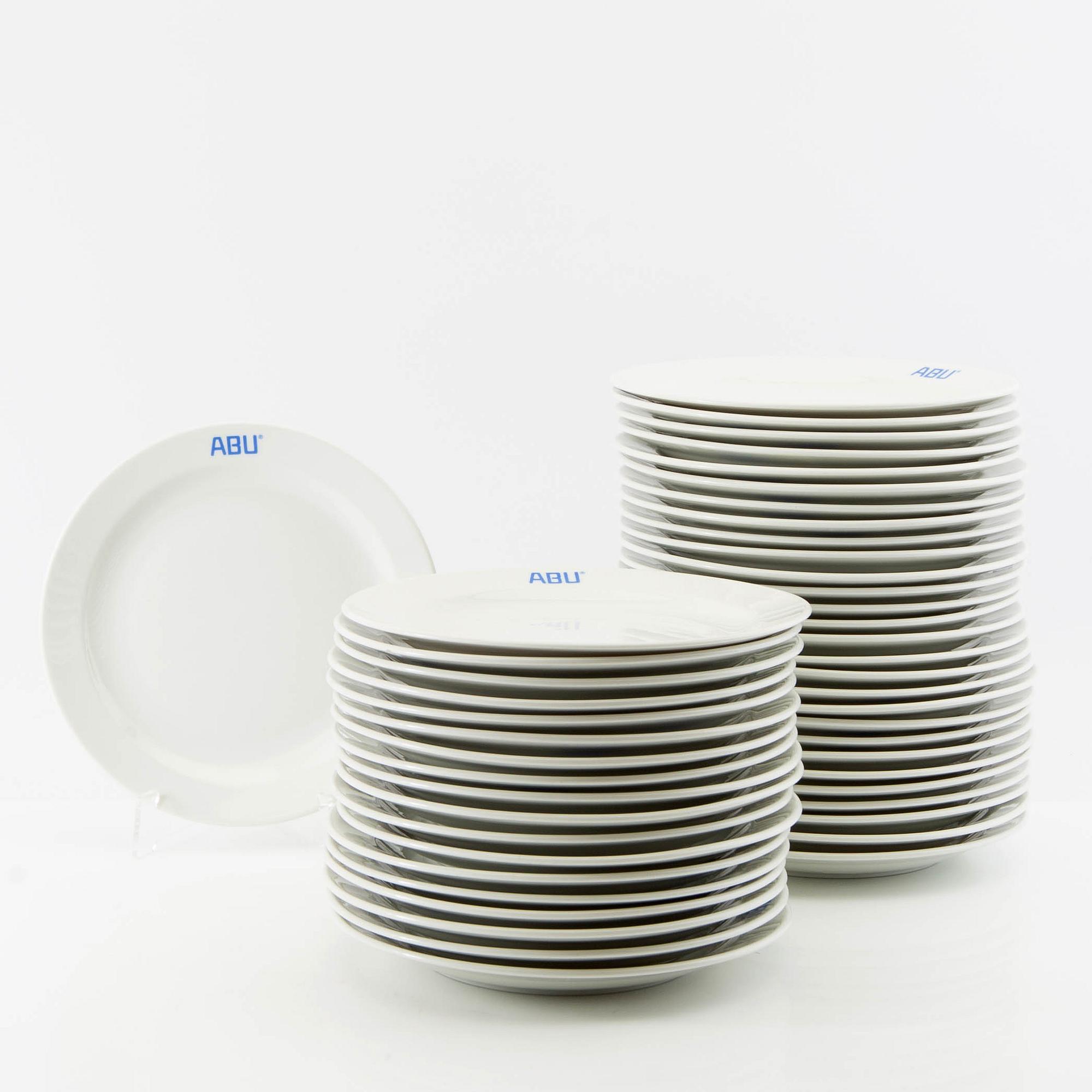 Service 85 dlr "Abu" "Record" Uppsala Ekeby/Rörstrand second half of the 20th century porcelain.