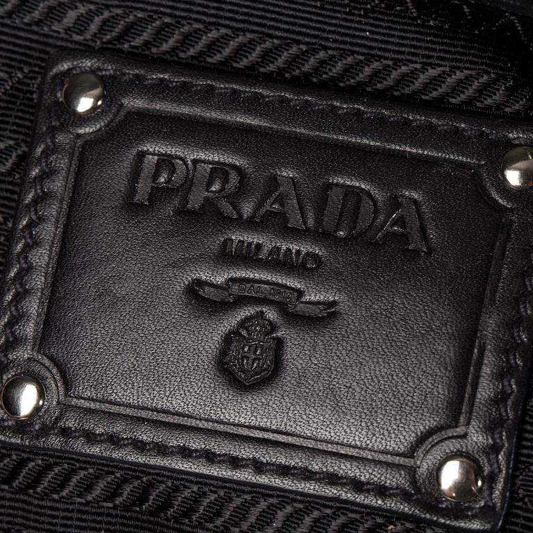 VÄSKA, Prada.