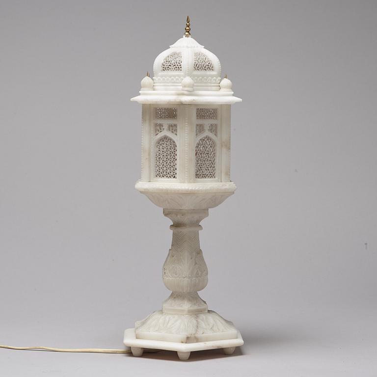 Bordslampa, alabaster, Agra, Indien.