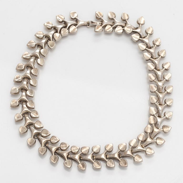Anton Michlesen, a sterling silver necklace.