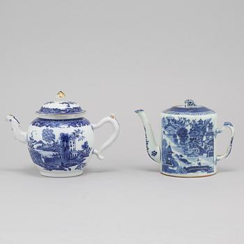 Two late 18th century porcelian chinese teapot.