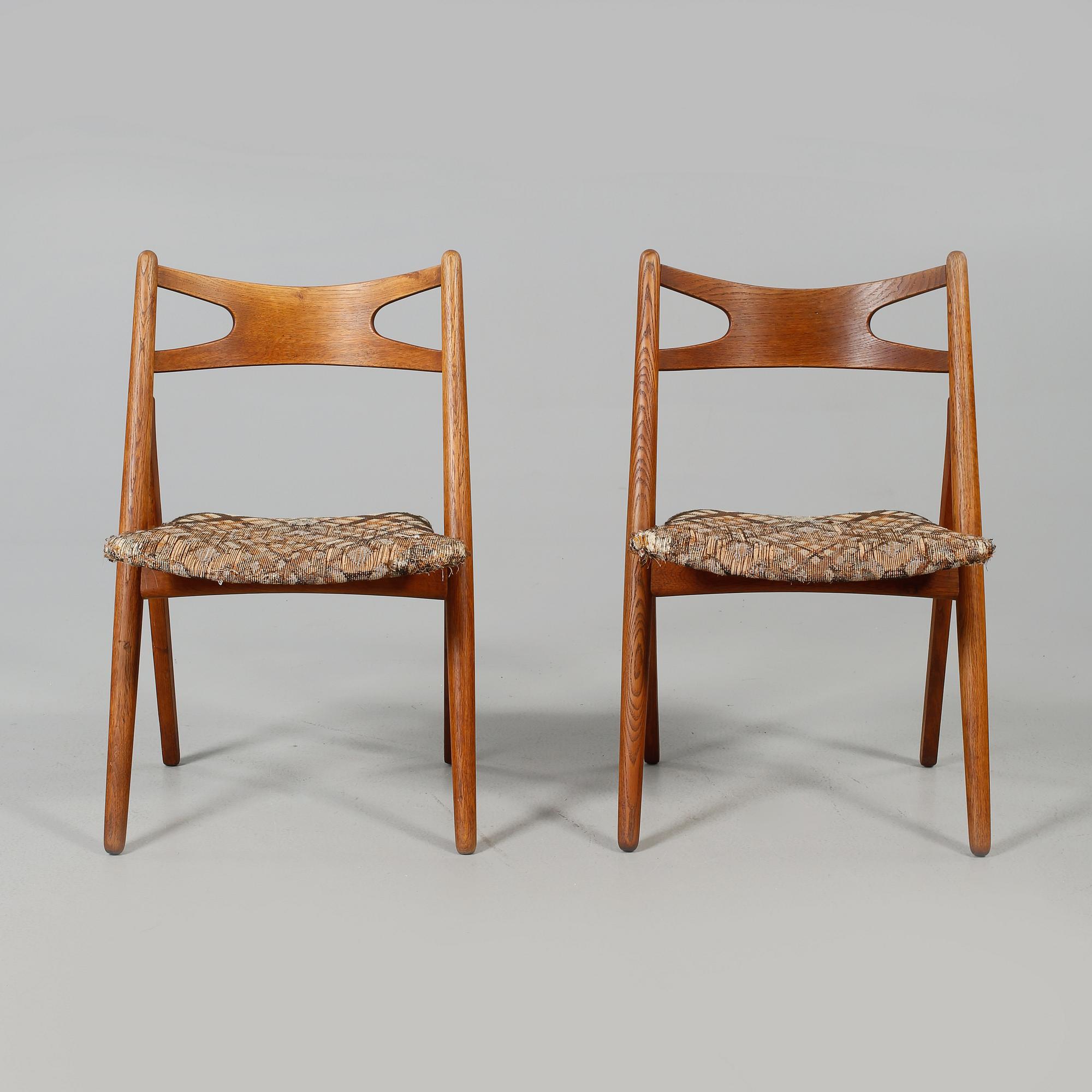 STOLAR, ett par, "CH-29", Hans J Wegner för Carl Hansen & Søn Møbelfabrik, omkring 1900-talets mitt.