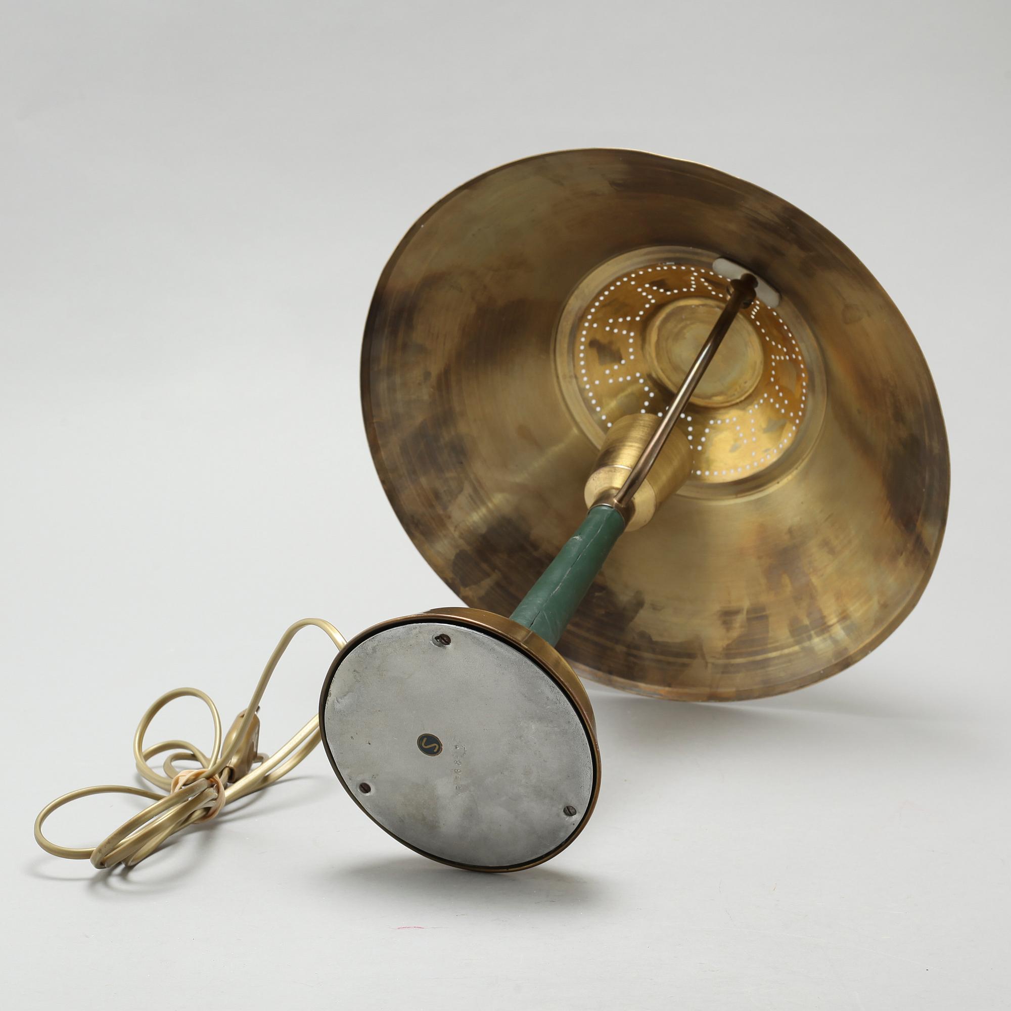 BORDSLAMPA, E. Hansson & Co AB Malmö, omkring 1900-talets mitt.