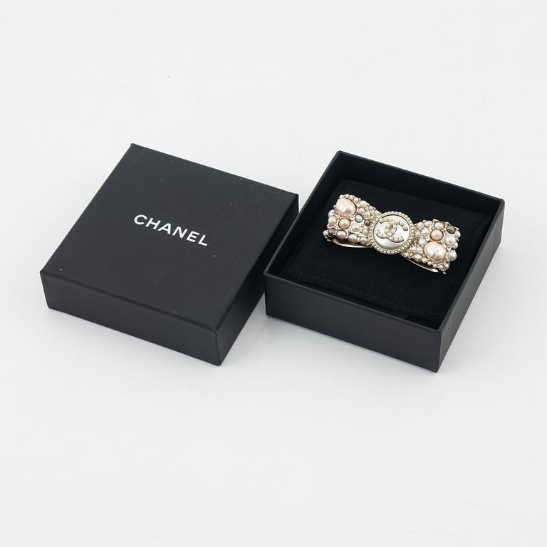 Chanel, brosch, 2021.