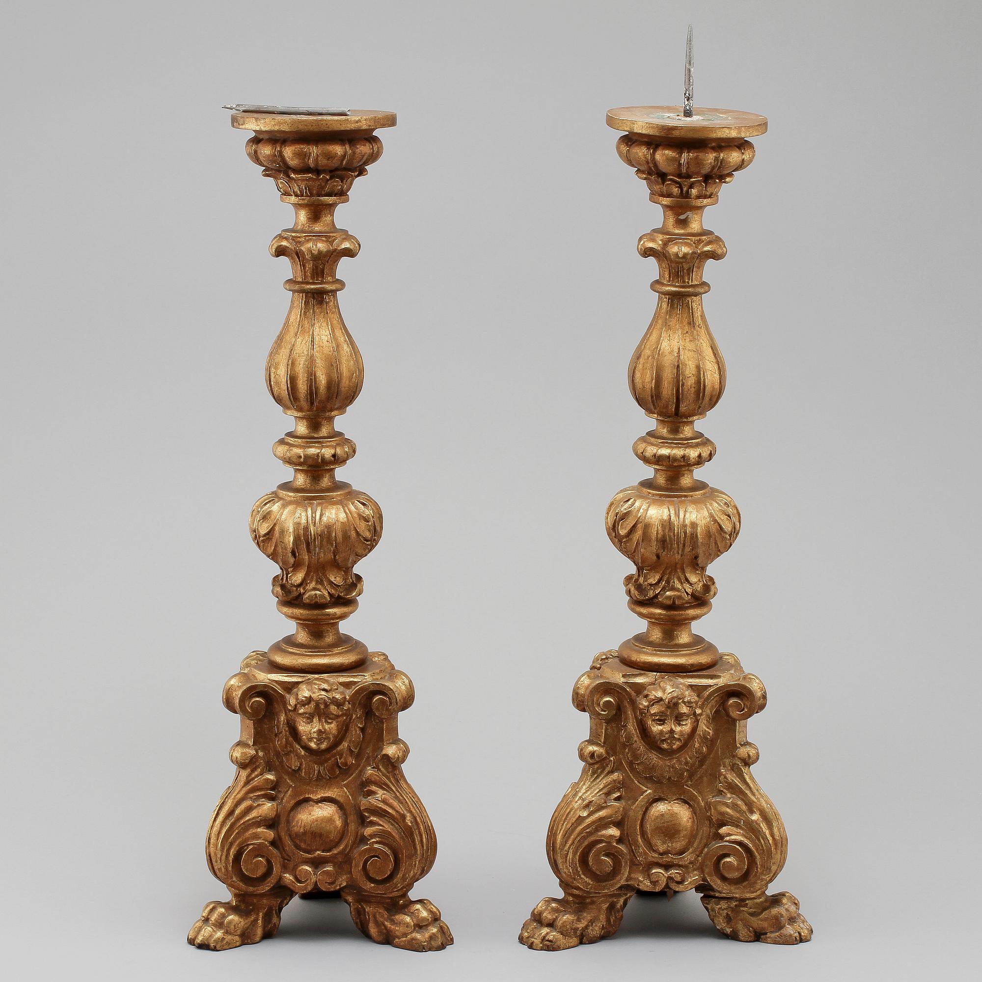 ALTARLJUSSTAKAR, ett par, barockstil, 1900-talets andra hälft.