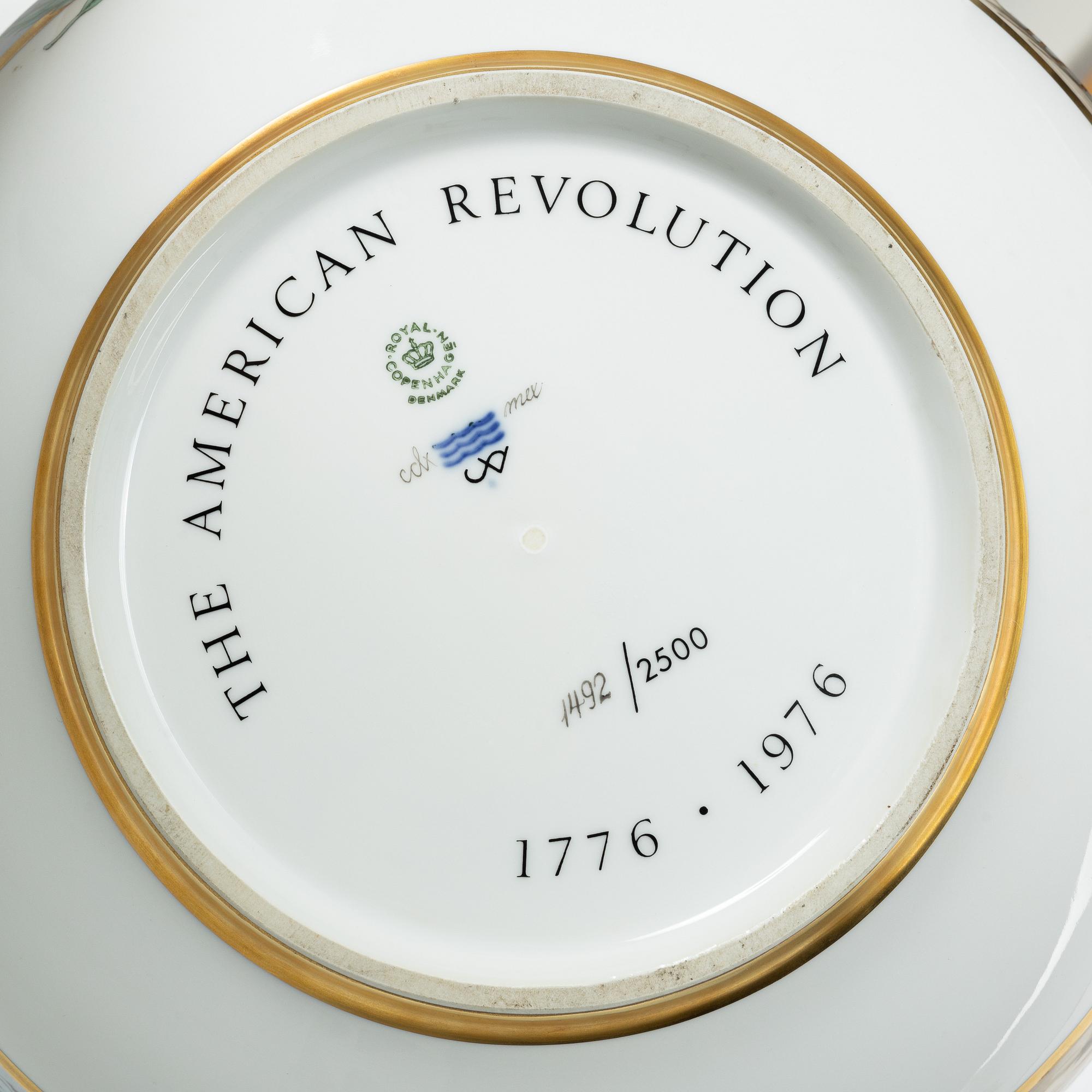 Royal Copenhagen, fire bowl, porcelain, 1975.