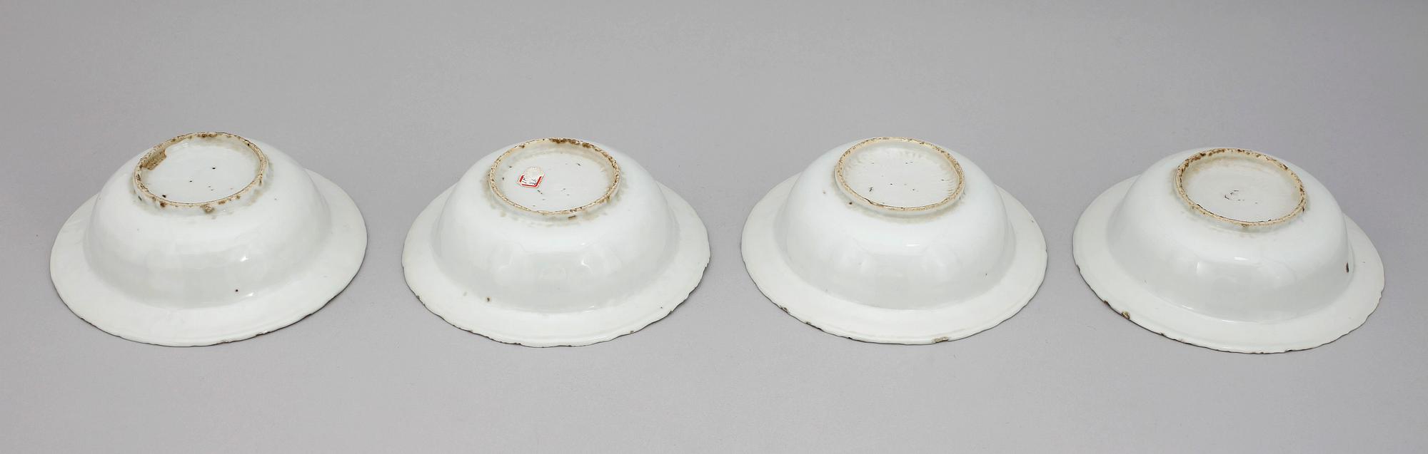 SKÅLAR, fyra stycken, kraakporslin. Ming dynastin, Wanli (1573-1620).