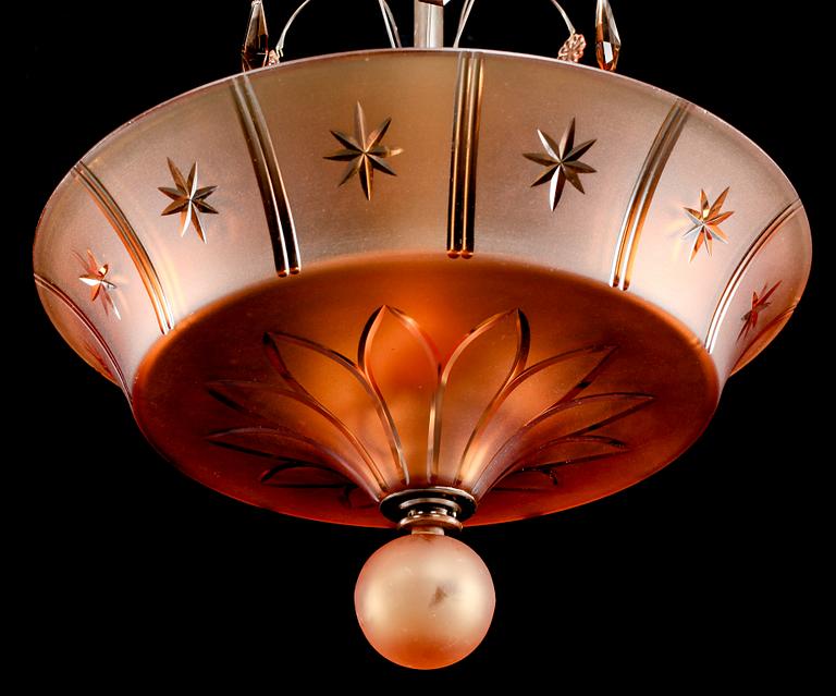 TAKLAMPA, troligen Orrefors, omkring 1900-talets mitt. Höjd ca 64 cm.