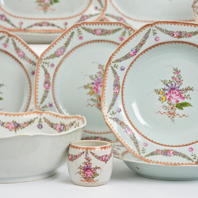 An extensive famille rose dinner service, Qing dynasty, Qianlong (1736-95). (106 pieces).