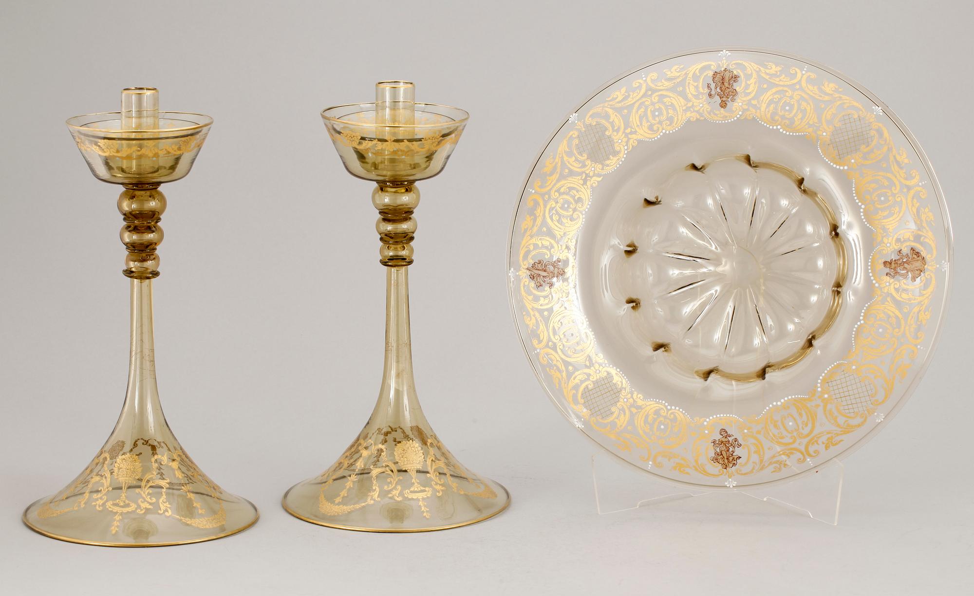 LJUSSTAKAR, ett par samt SKÅL, glas. 1900-talets början.