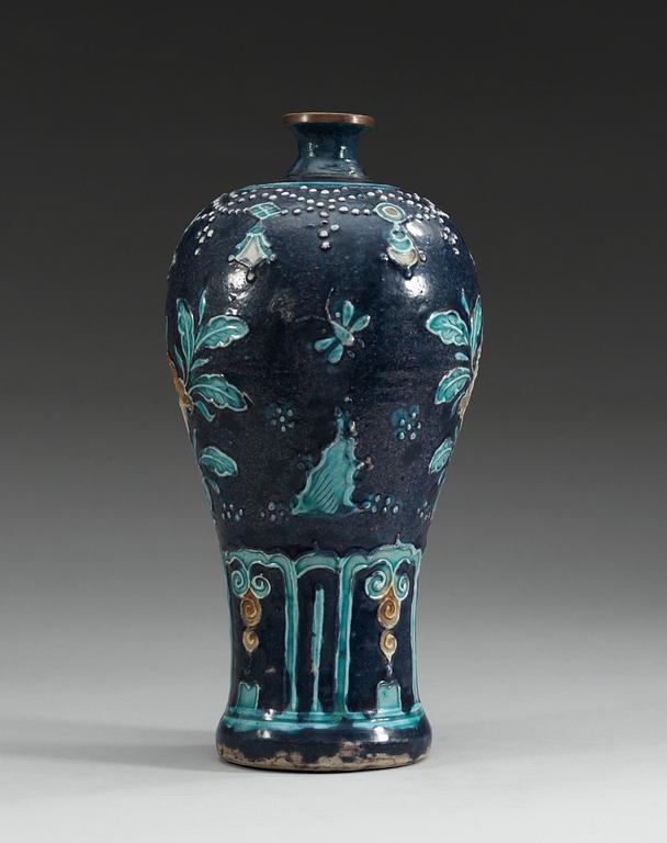 A Meiping Fahua jar, Ming dynasty (1368-1644).