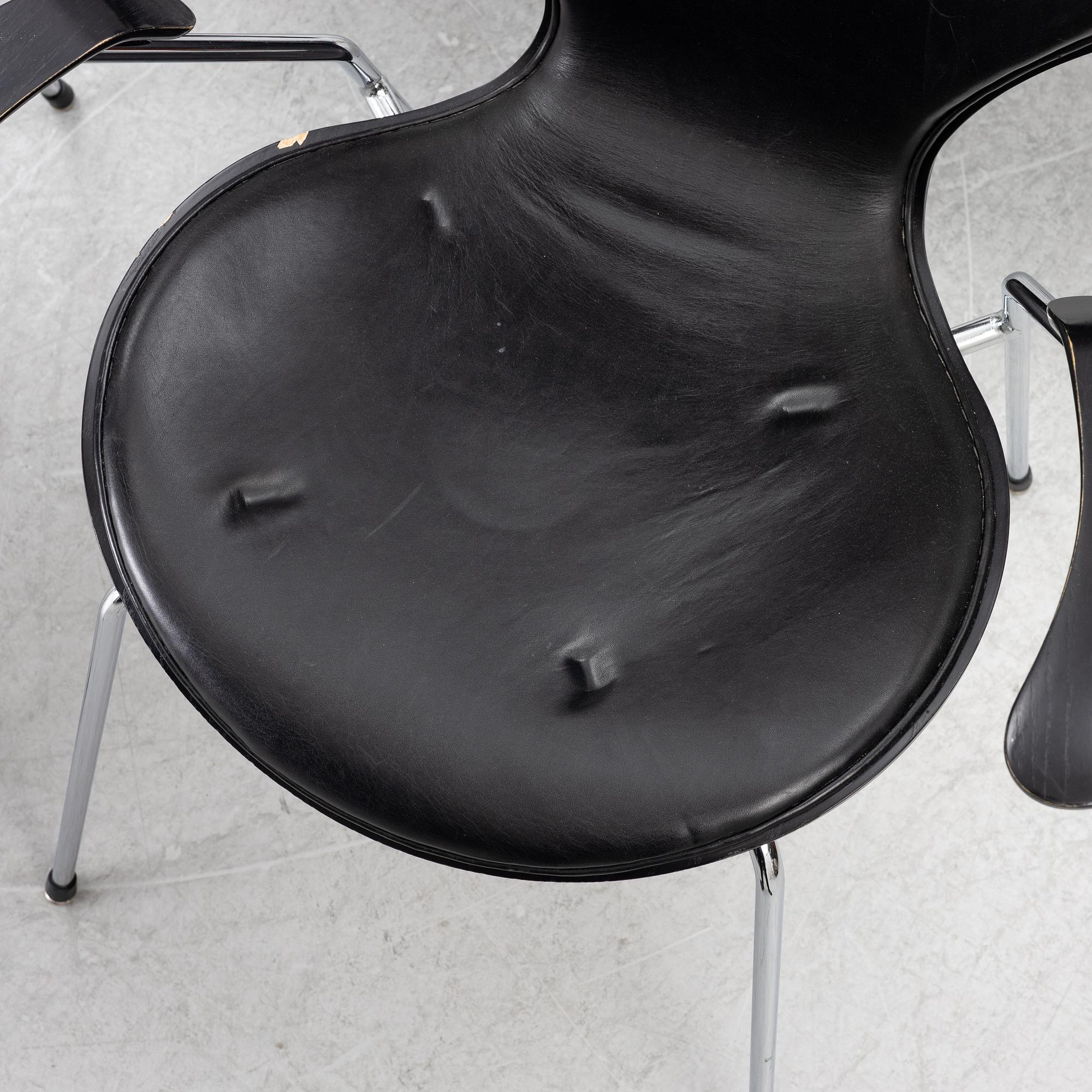 Arne Jacobsen, a set of 6 armchairs, "The Seven", Fritz Hansen, Denmark, 2006.