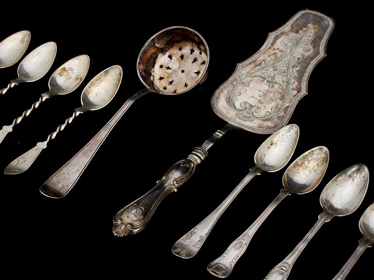 PARTI BESTICK, 14 st, silver, 1700-1900-tal. Vikt 340 g.