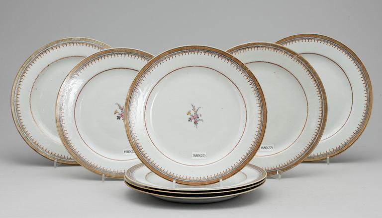 A set of 22 famille rose dishes, Qing dynasty, Qianlong (1736-95).