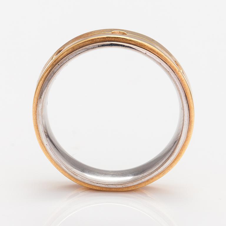 An 18K gold ring. Marski's.