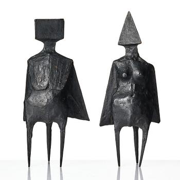 Lynn Chadwick, "Pair of standing figures".