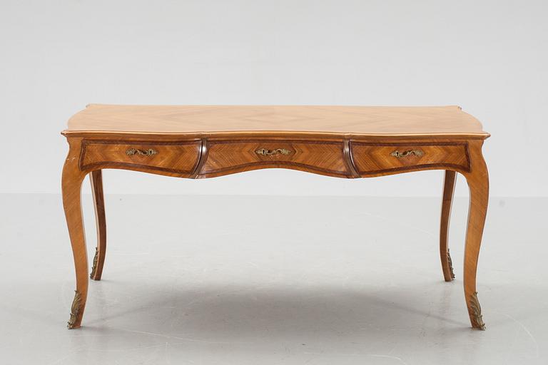 SKRIVBORD, rokokostil, 1900-tal.