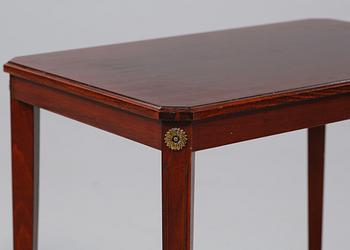 LAMPBORD, ett par, 1900-talets andra hälft.