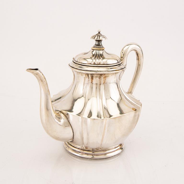 A sivler teapot first half of the 20th century, weight 506 grams.