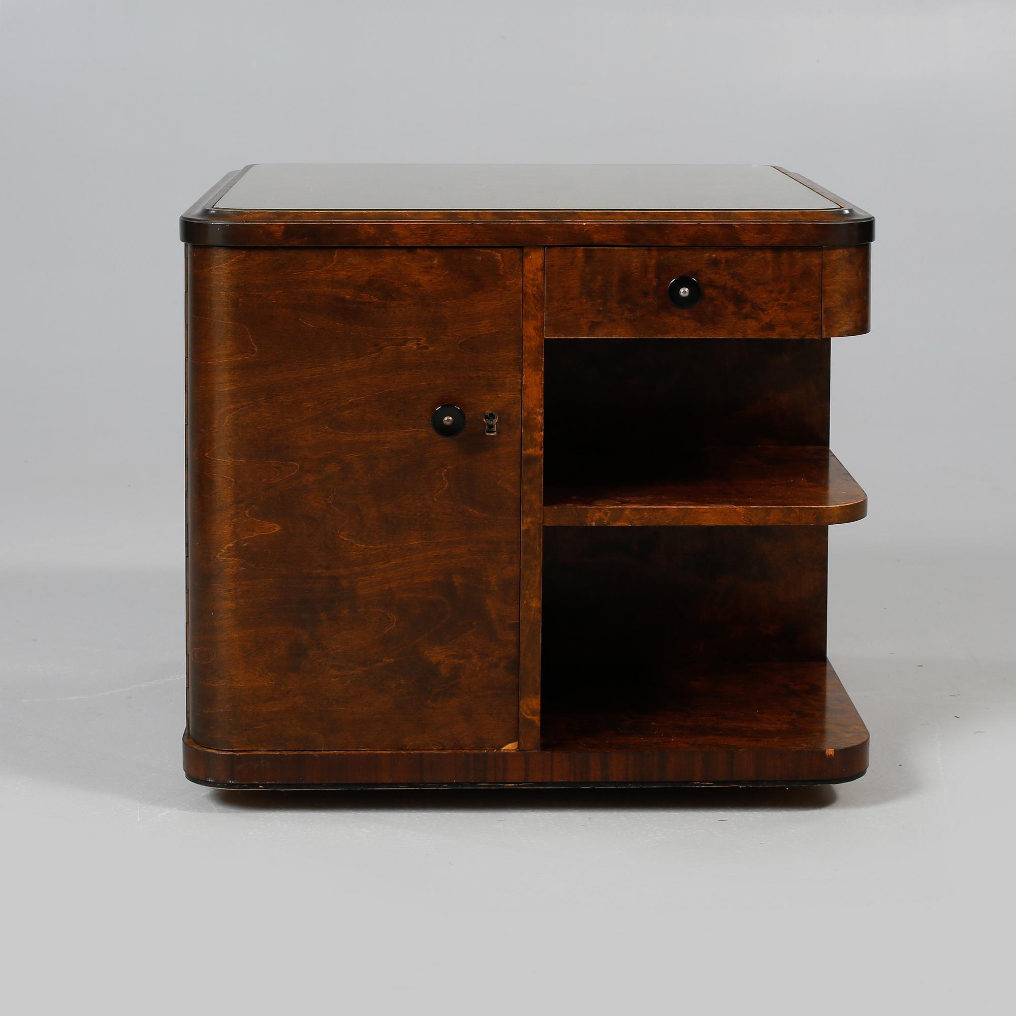 RÖKBORD, 1900-talets andra kvartal.