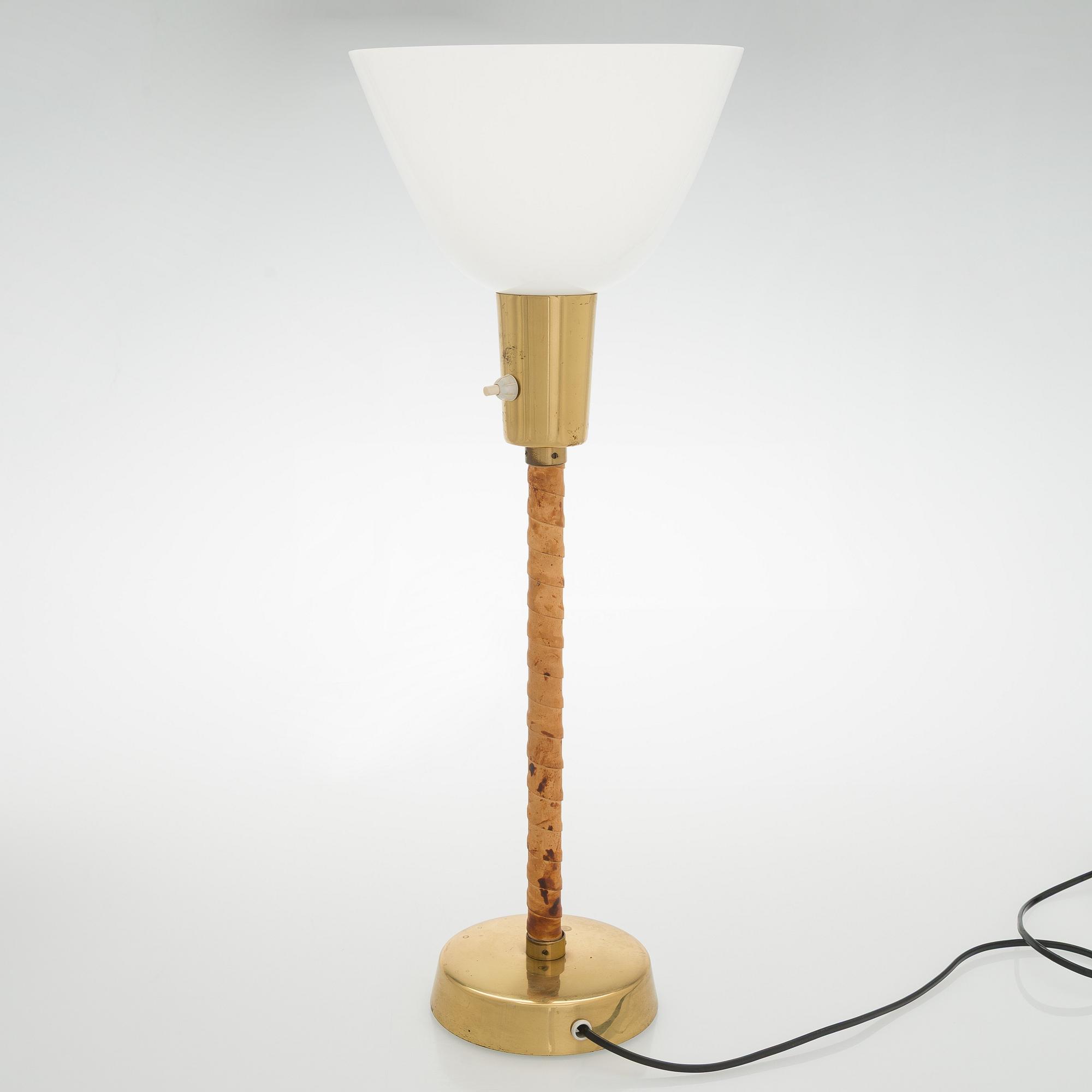 Lisa Johansson-Pape, pöytävalaisin, malli 940-025 Stockmann Orno, 1900-luvun puoliväli.