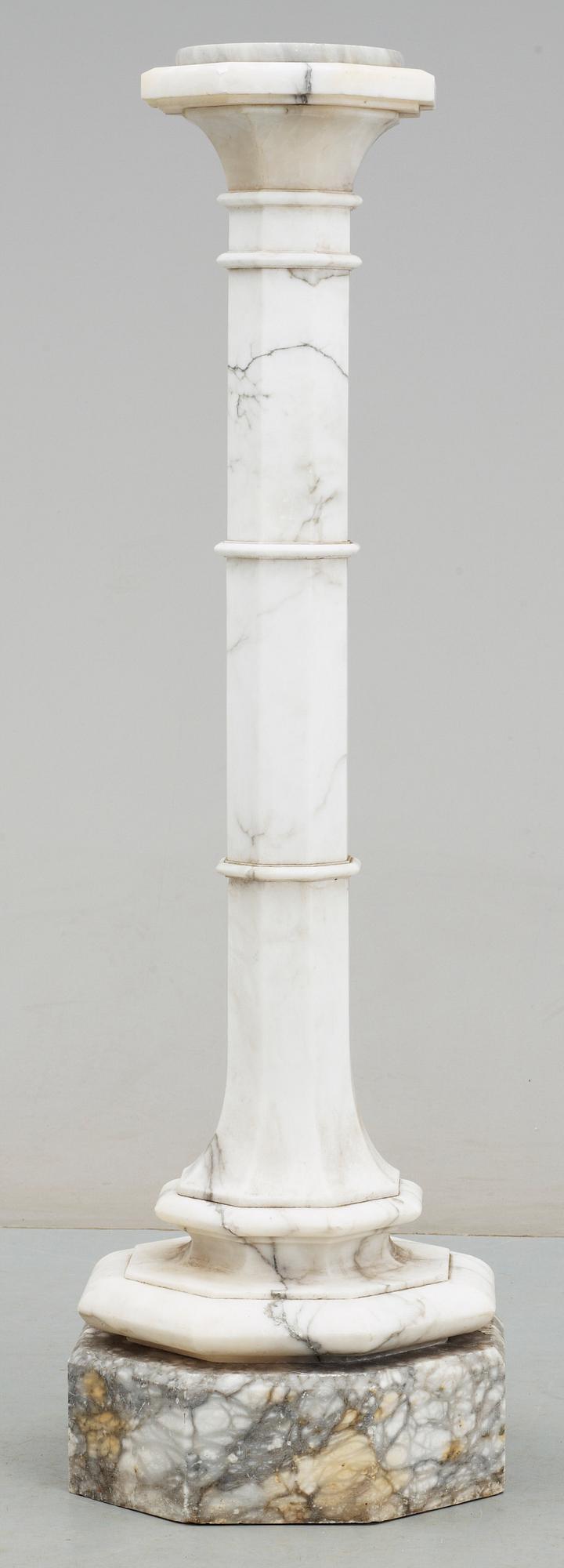 PIEDESTAL, marmor, 1800/1900-tal.