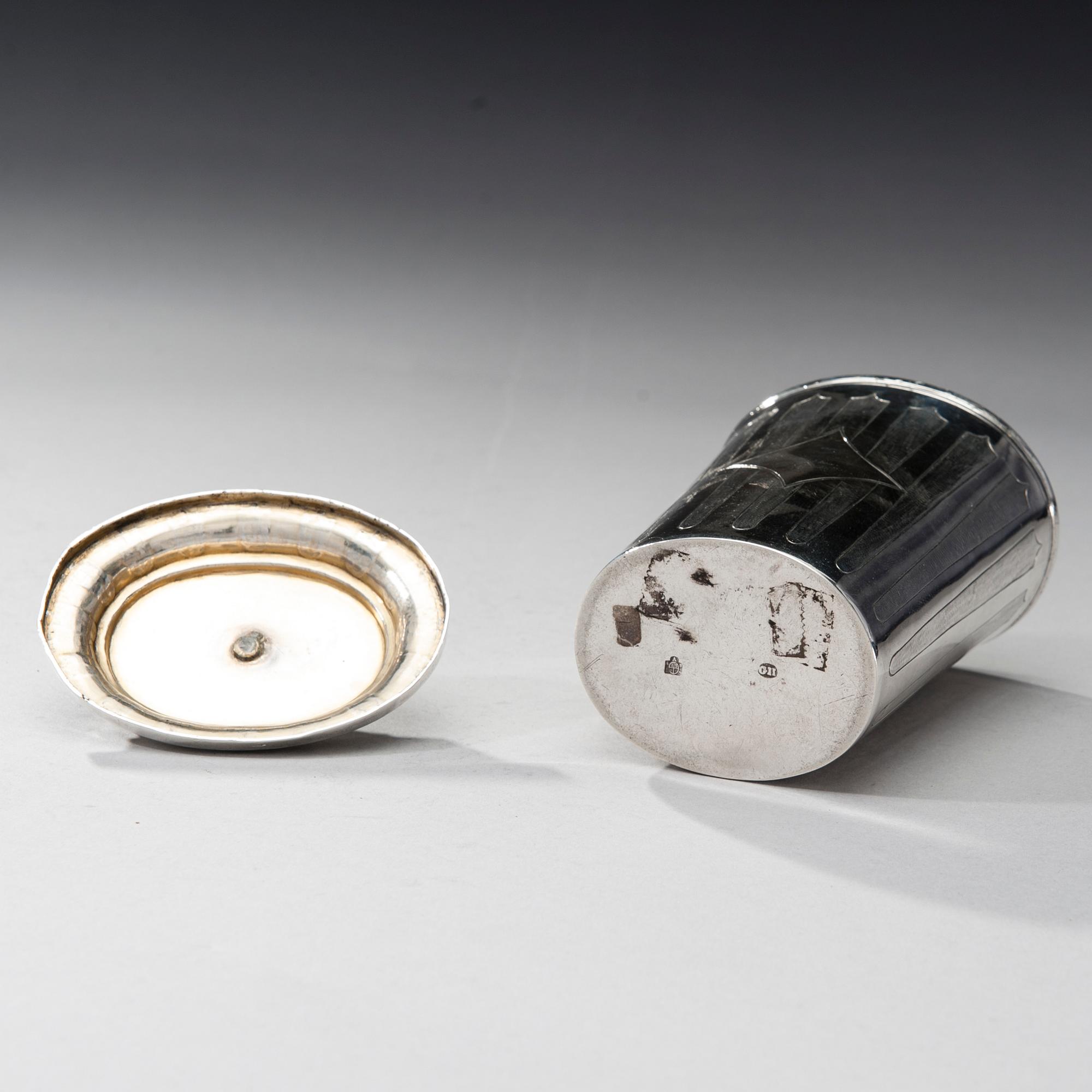 TEBURK, silver, Österrike 1807. Vikt 271,3 g.