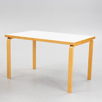Alvar Aalto, matbord, modellnr 95 samt 81b, Artek, Finland (3 delar).