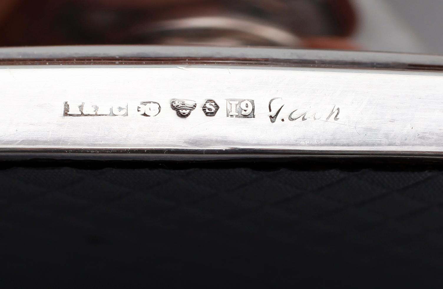 SILVERFÖREMÅL, 4 delar, 1900-tal. Vikt utom ljusstakar ca 188 gram.