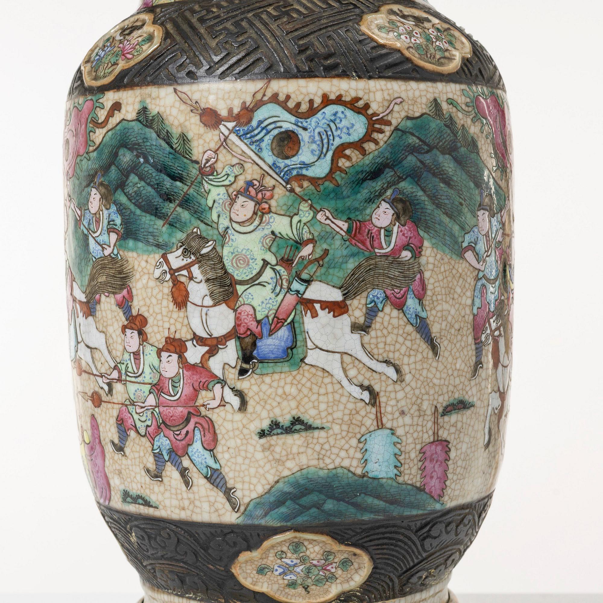 Table lamp, China, first half of the 20th century.