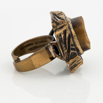 Pentti Sarpaneva, Bracelet and ring, bronze and tiger's eye.