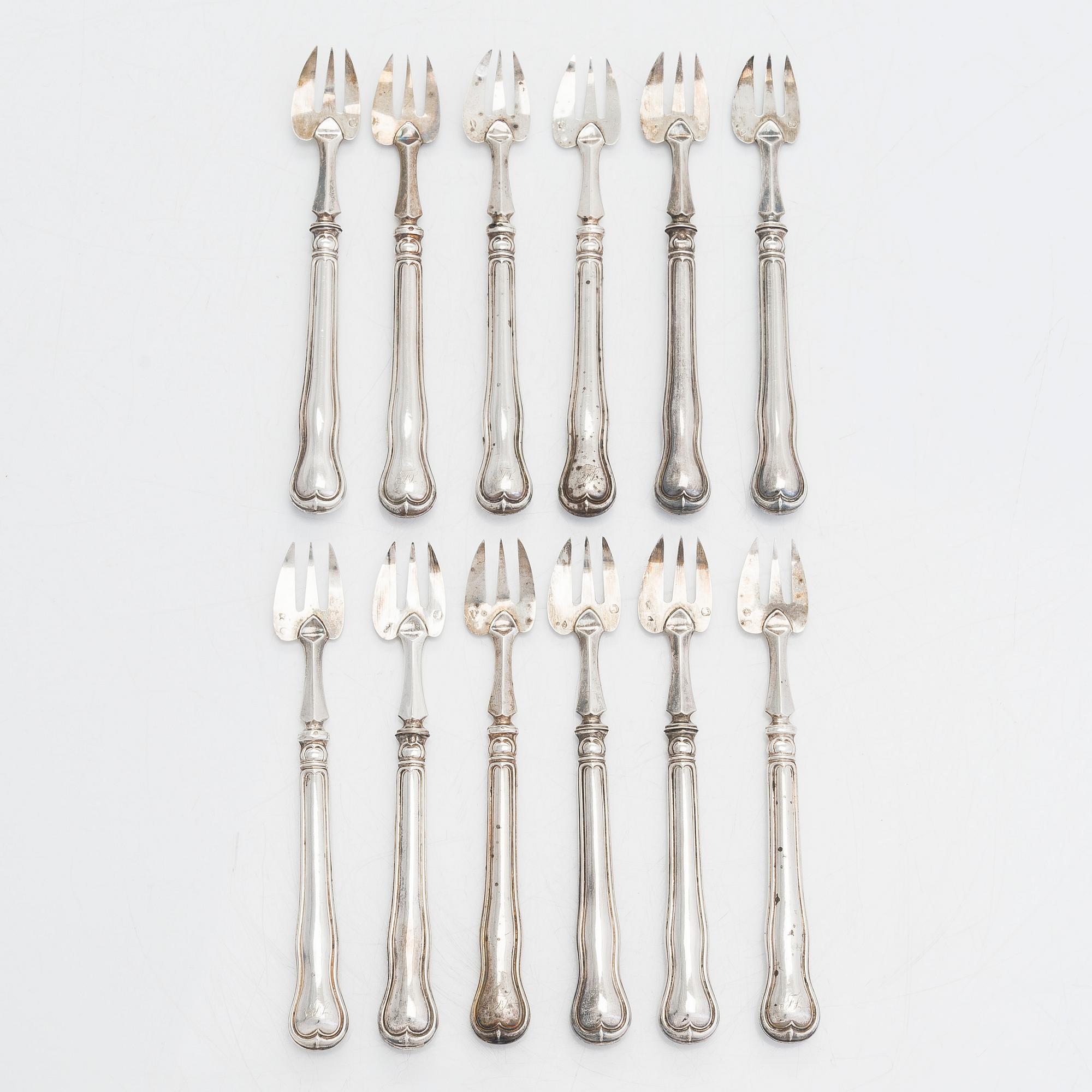 Ostrongafflar, 12 st, silver, Frankrike 1800-talets mitt - senare hälft.
