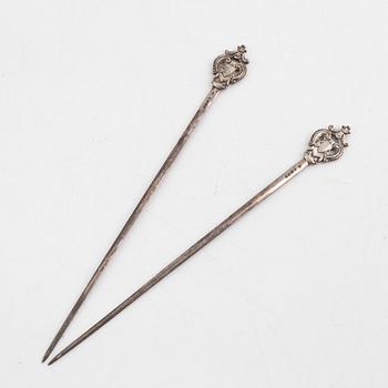 A pair of Victorian silver needles/skewers, England.