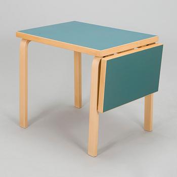Alvar Aalto, A mid-20th century drop leaf table and three chairs for O.Y. Huonekalu-ja Rakennustyötehdas A.B.
