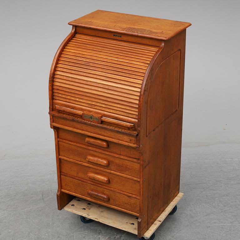 A cabinet from the forst half of the 20th century.