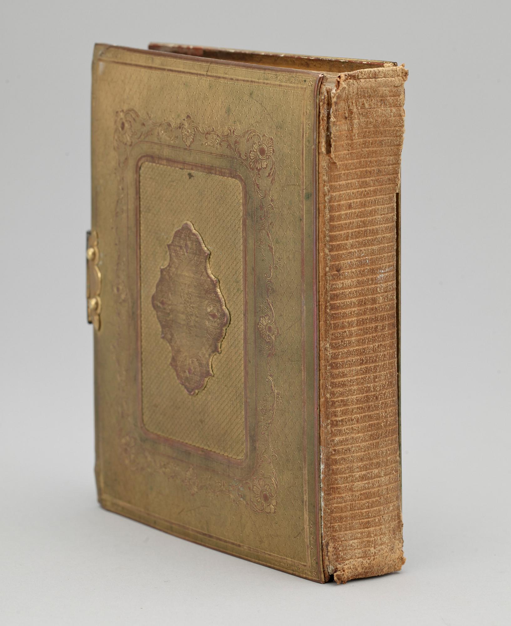 ALBUM MED KUNGLIGA FOTOGRAFIER, mest Sverige, bla Fotograf M. Josephson Stockholm, 1800-talets andra hälft.