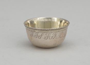 390. A Swedish 18th century parcel-gilt thumbler, makers mark of Johan Wickman, Hudiksvall (1750-1755 (1758)).