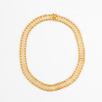 18K gold necklace.