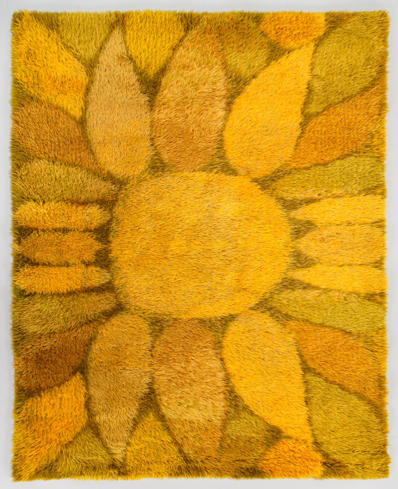 Ritva Puotila, Finnish rya-rug for Oy Finnrya Ab. Circa 167 x 133 cm.
