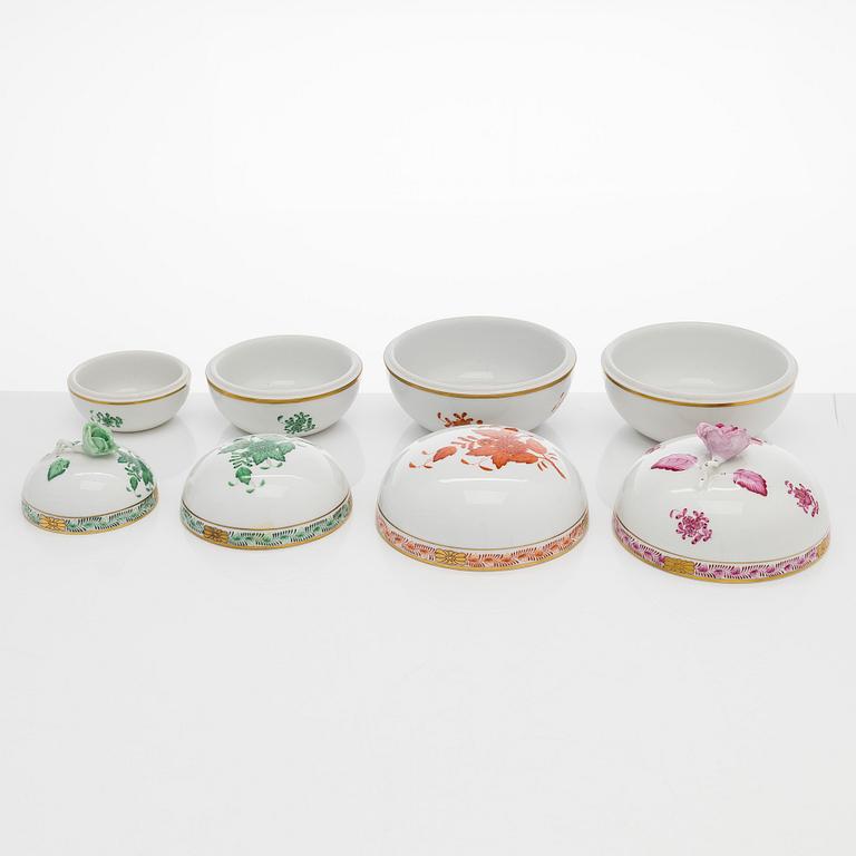 Herend, a 4 piece set of porcelain boxes with lids, 'Apponyi"/"Chinese Bouquet', Hungary 20th century.