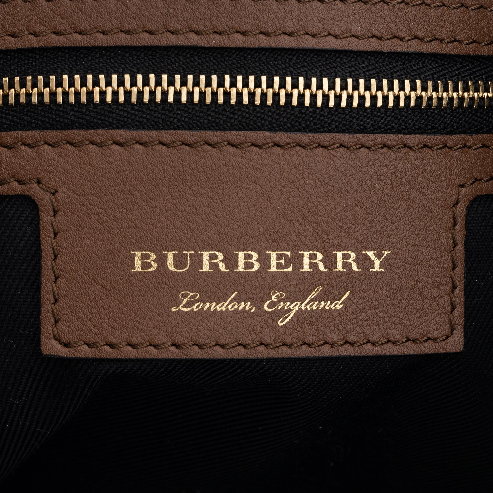 Burberry, väska.