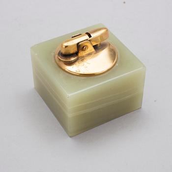 ASKFAT, LOCKASK OCH CIGARETTÄNDARE, onyx. 1900-talets andra hälft.