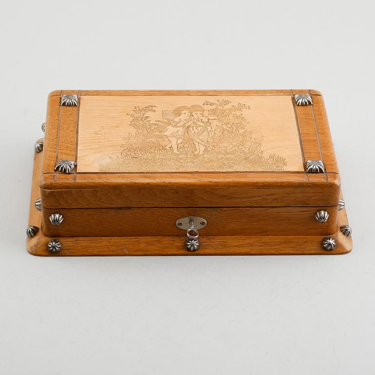 SKRIN, för spelmarker samt kortlek, 1900-talets första hälft.