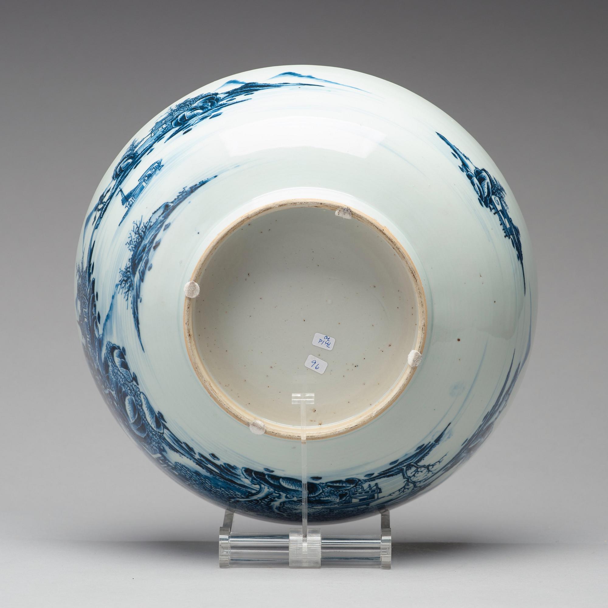 BÅLSKÅL, porslin. Qingdynastin, Qianlong (1736-95).