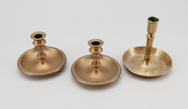 LJUSSTAKAR, 3 st, mässing, barockstil, 1800-tal.