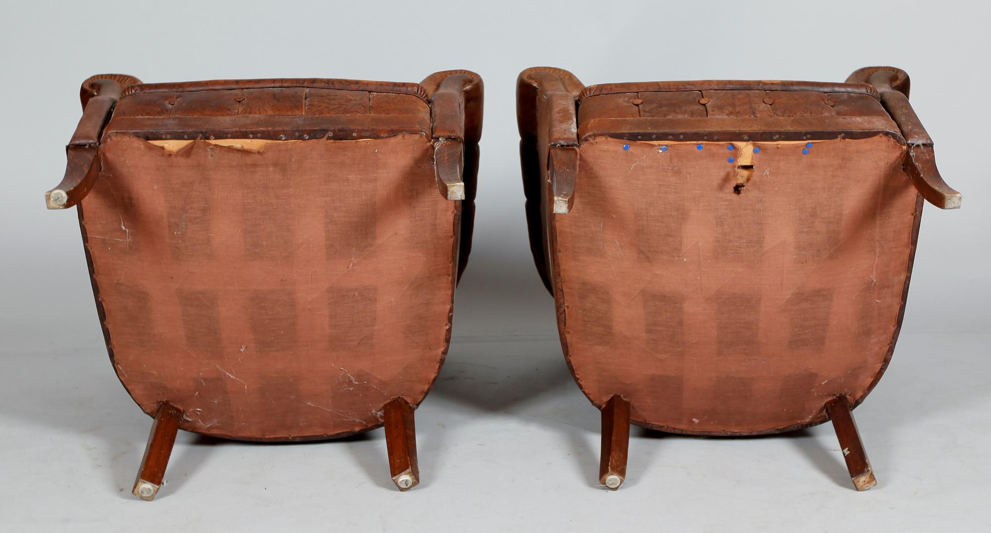 FÅTÖLJER, 1 par, klubbmodell, 1900-talets första hälft.