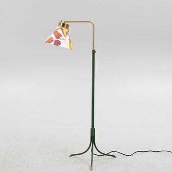 Josef Frank, golvlampa, modell 1842, Firma Svenskt Tenn.