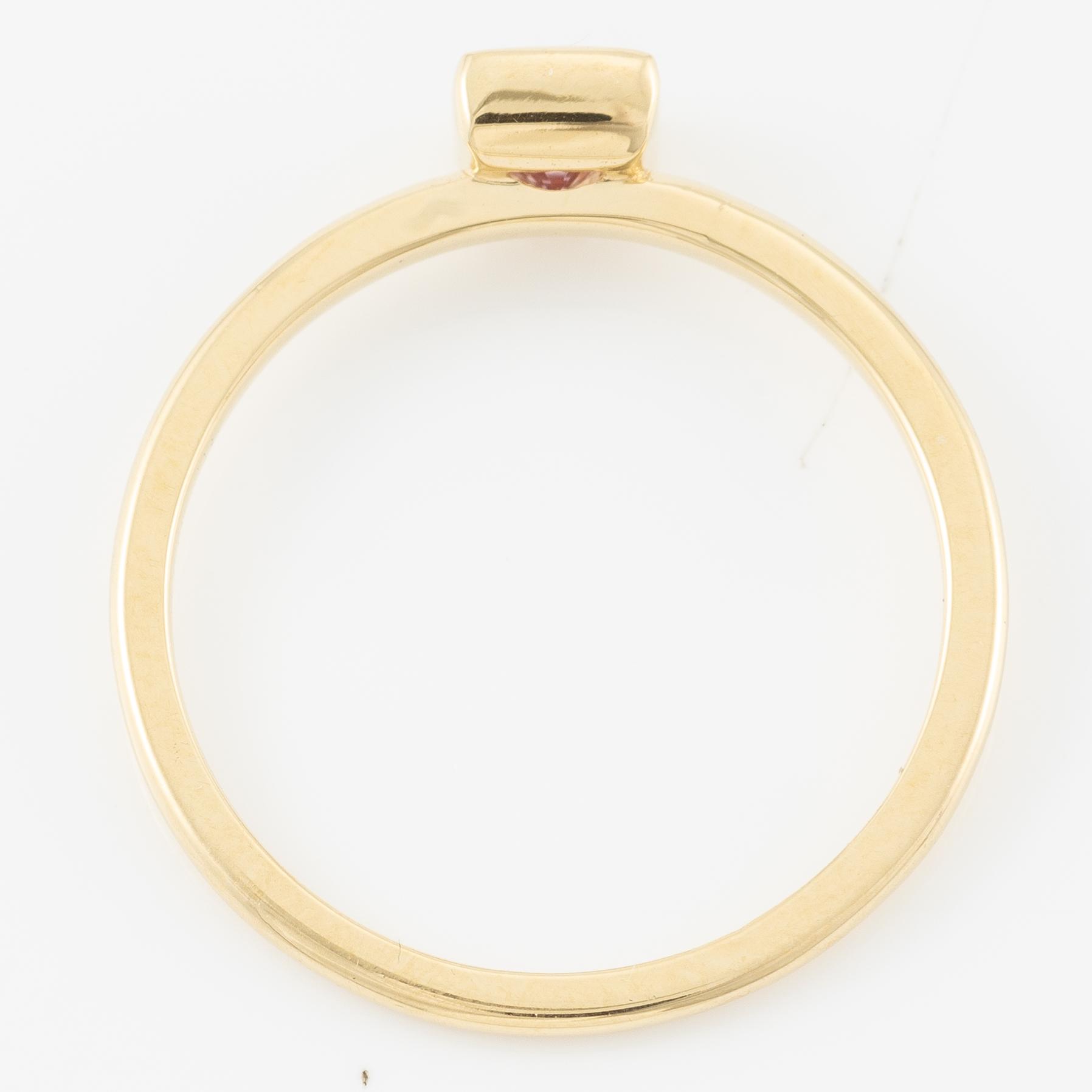 Ring 18K guld med morganit.