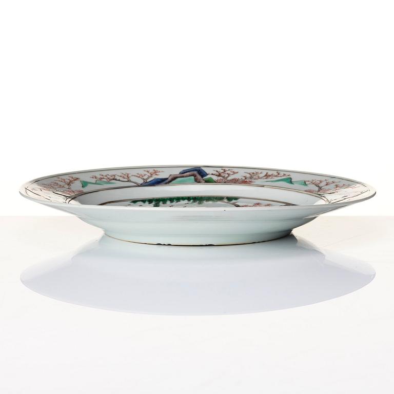 Tallrik, porslin. Qingdynastin, Kangxi (1662-1722).