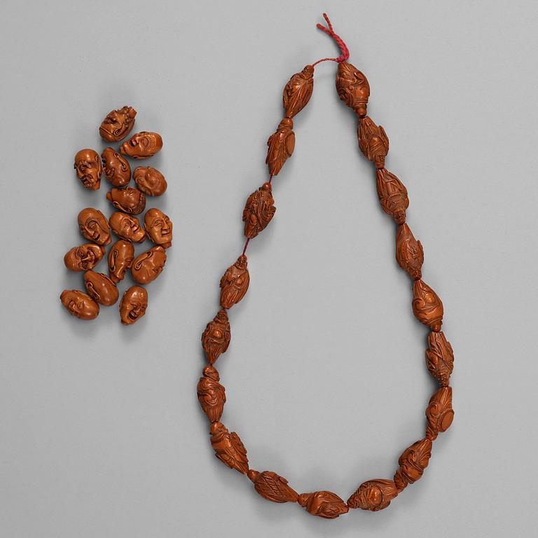 RADBAND, persikokärnor. Sen Qing dynasti (1644-1912).